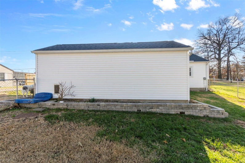 212 North Street, Benton, Missouri 63736, 2 Bedrooms Bedrooms, 6 Rooms Rooms,2 BathroomsBathrooms,Residential,For Sale,North,MAR24077065