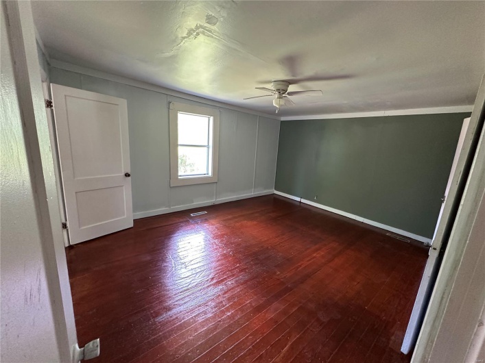 1930 Dixie Roadway, Kennett, Missouri 63857, 2 Bedrooms Bedrooms, 6 Rooms Rooms,1 BathroomBathrooms,Residential,For Sale,Dixie Roadway,MAR24077288