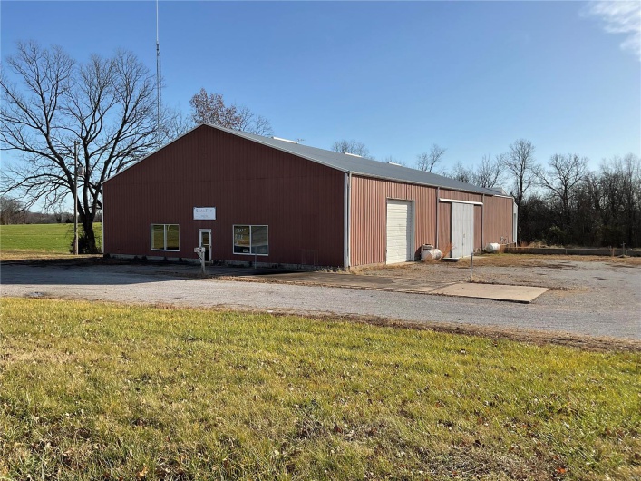 2910 State St, Chester, Illinois 62233, ,Commercial Sale,For Sale,State St,MAR24076890