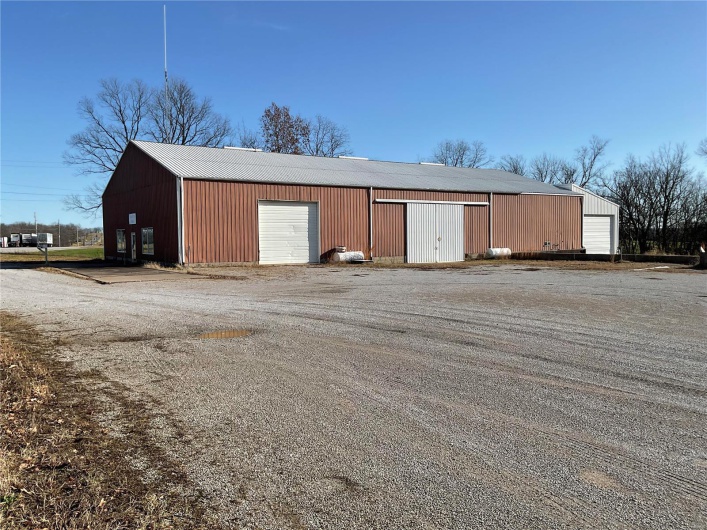 2910 State St, Chester, Illinois 62233, ,Commercial Sale,For Sale,State St,MAR24076890