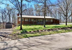 1034 Port Perry Drive, Perryville, Missouri 63775, 3 Bedrooms Bedrooms, 5 Rooms Rooms,3 BathroomsBathrooms,Residential,For Sale,Port Perry,MAR24078855