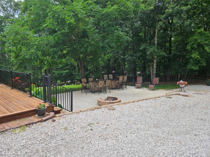 1034 Port Perry Drive, Perryville, Missouri 63775, 3 Bedrooms Bedrooms, 5 Rooms Rooms,3 BathroomsBathrooms,Residential,For Sale,Port Perry,MAR24078855