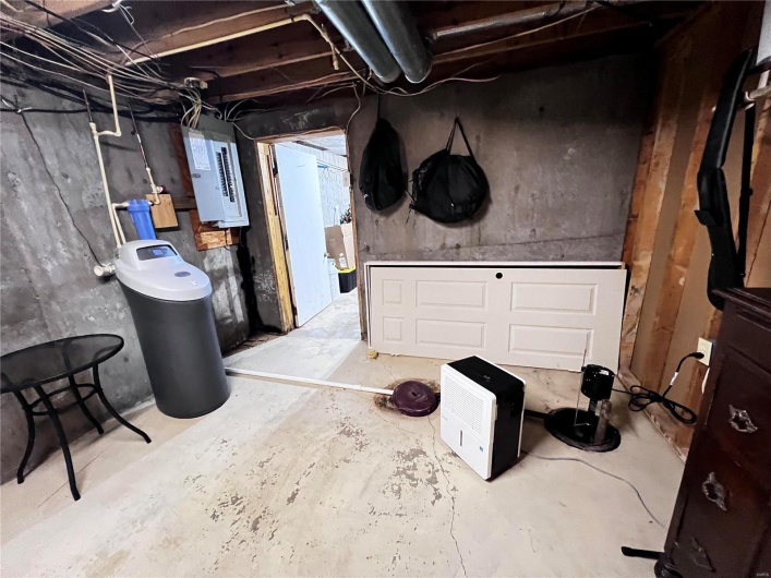 1034 Port Perry Drive, Perryville, Missouri 63775, 3 Bedrooms Bedrooms, 5 Rooms Rooms,3 BathroomsBathrooms,Residential,For Sale,Port Perry,MAR24078855