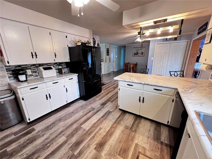 1034 Port Perry Drive, Perryville, Missouri 63775, 3 Bedrooms Bedrooms, 5 Rooms Rooms,3 BathroomsBathrooms,Residential,For Sale,Port Perry,MAR24078855