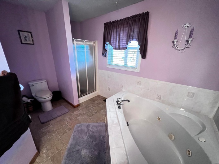 1034 Port Perry Drive, Perryville, Missouri 63775, 3 Bedrooms Bedrooms, 5 Rooms Rooms,3 BathroomsBathrooms,Residential,For Sale,Port Perry,MAR24078855