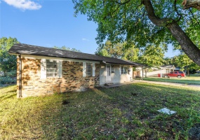 617 Dempster Street, Sikeston, Missouri 63801, 4 Bedrooms Bedrooms, 6 Rooms Rooms,1 BathroomBathrooms,Residential,For Sale,Dempster,MAR24056768