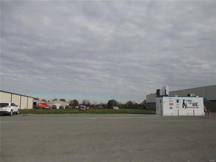 1302 MARKET Street, Sparta, Illinois 62286, ,Commercial Sale,For Sale,MARKET,MAR18009760