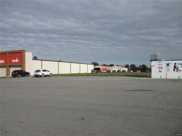 1302 MARKET Street, Sparta, Illinois 62286, ,Commercial Sale,For Sale,MARKET,MAR18009760
