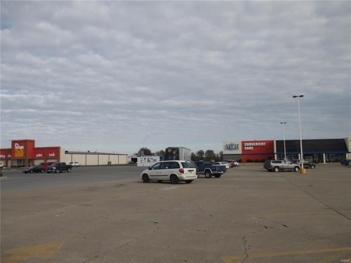 1302 MARKET Street, Sparta, Illinois 62286, ,Commercial Sale,For Sale,MARKET,MAR18009760