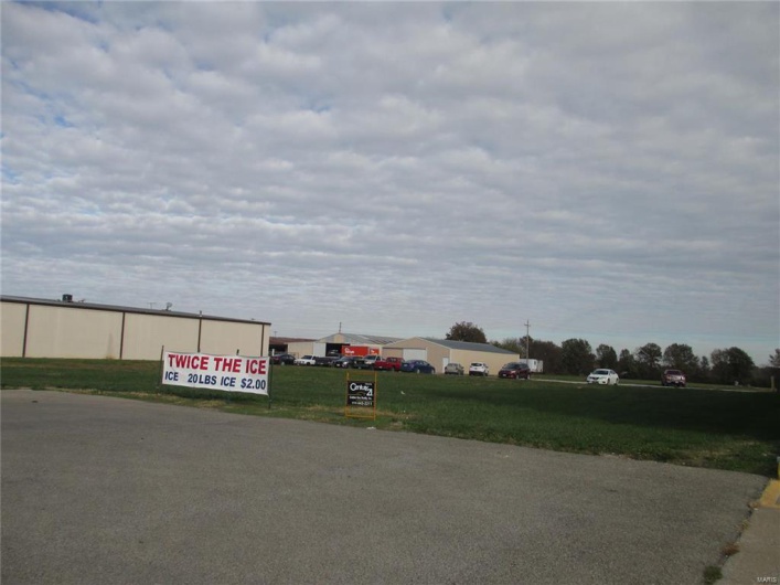 1302 MARKET Street, Sparta, Illinois 62286, ,Commercial Sale,For Sale,MARKET,MAR18009760
