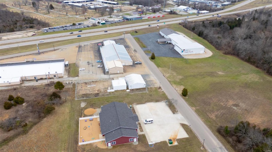 Birds eye view of property