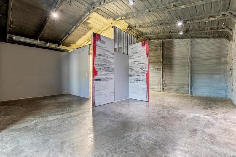 100 Holly Tree Lane, Farmington, Missouri 63640, ,Commercial Sale,For Sale,Holly Tree,MAR24078422