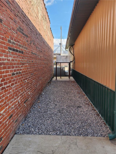 View of home's exterior