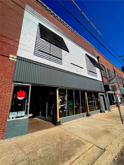 413 Vine Street, Poplar Bluff, Missouri 63901, ,Commercial Sale,For Sale,Vine,MAR25000805