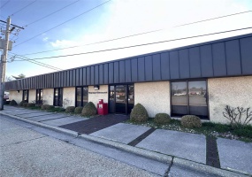 205 New Madrid Street, Sikeston, Missouri 63801, ,Commercial Sale,For Sale,New Madrid,MAR24011262