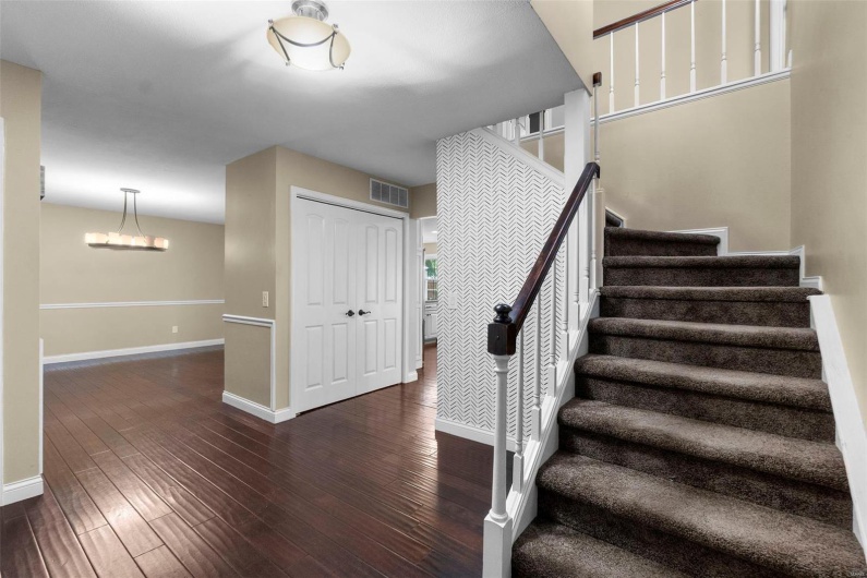 912 Westview Drive, Sikeston, Missouri 63801, 4 Bedrooms Bedrooms, 11 Rooms Rooms,2 BathroomsBathrooms,Residential,For Sale,Westview,MAR25001316