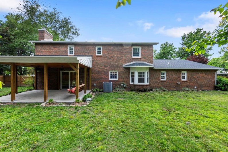 912 Westview Drive, Sikeston, Missouri 63801, 4 Bedrooms Bedrooms, 11 Rooms Rooms,2 BathroomsBathrooms,Residential,For Sale,Westview,MAR25001316