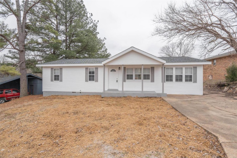 1918 Glendale Street, Poplar Bluff, Missouri 63901, 4 Bedrooms Bedrooms, 8 Rooms Rooms,2 BathroomsBathrooms,Residential,For Sale,Glendale,MAR25001149