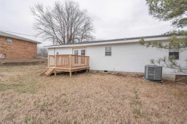 1918 Glendale Street, Poplar Bluff, Missouri 63901, 4 Bedrooms Bedrooms, 8 Rooms Rooms,2 BathroomsBathrooms,Residential,For Sale,Glendale,MAR25001149