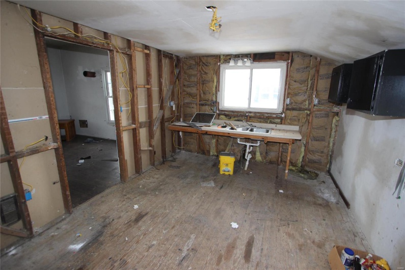 306 Mine La Motte Street, Fredericktown, Missouri 63645, 2 Bedrooms Bedrooms, 4 Rooms Rooms,1 BathroomBathrooms,Residential,For Sale,Mine La Motte,MAR25001567