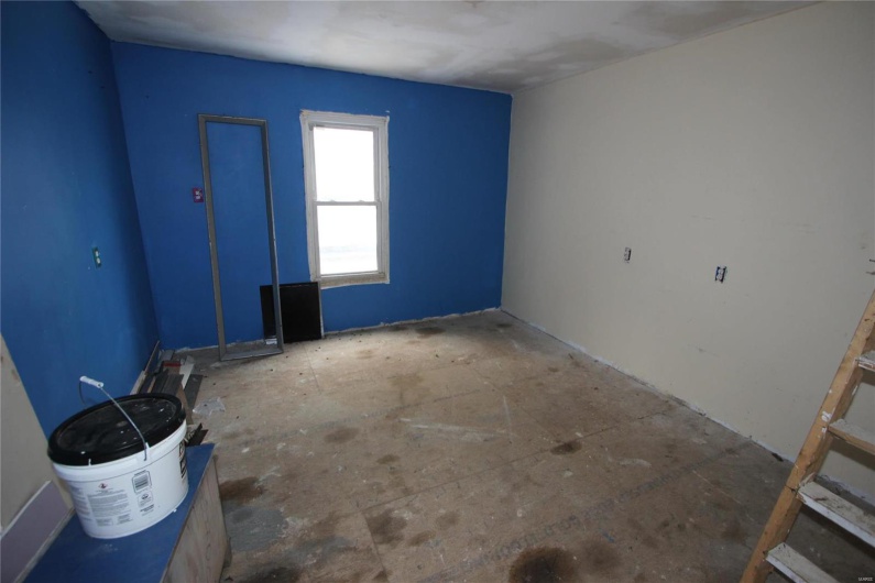 306 Mine La Motte Street, Fredericktown, Missouri 63645, 2 Bedrooms Bedrooms, 4 Rooms Rooms,1 BathroomBathrooms,Residential,For Sale,Mine La Motte,MAR25001567