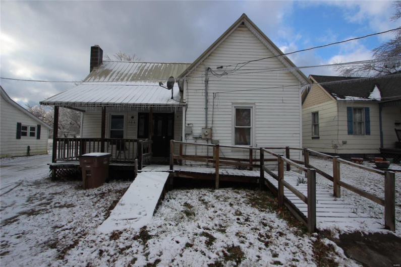 306 Mine La Motte Street, Fredericktown, Missouri 63645, 2 Bedrooms Bedrooms, 4 Rooms Rooms,1 BathroomBathrooms,Residential,For Sale,Mine La Motte,MAR25001567