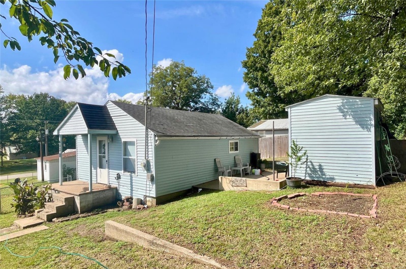 403 Sycamore Street, Scott City, Missouri 63780, 4 Bedrooms Bedrooms, 7 Rooms Rooms,2 BathroomsBathrooms,Residential,For Sale,Sycamore,MAR25002091