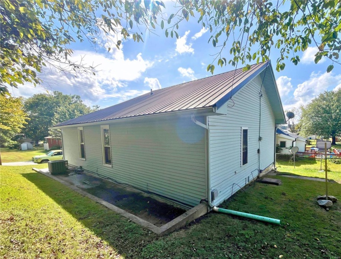403 Sycamore Street, Scott City, Missouri 63780, 4 Bedrooms Bedrooms, 7 Rooms Rooms,2 BathroomsBathrooms,Residential,For Sale,Sycamore,MAR25002091