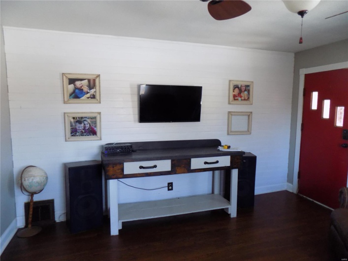 170 County Road # 36, Ironton, Missouri 63650, 4 Bedrooms Bedrooms, 9 Rooms Rooms,2 BathroomsBathrooms,Residential,For Sale,County Road # 36,MAR25002330