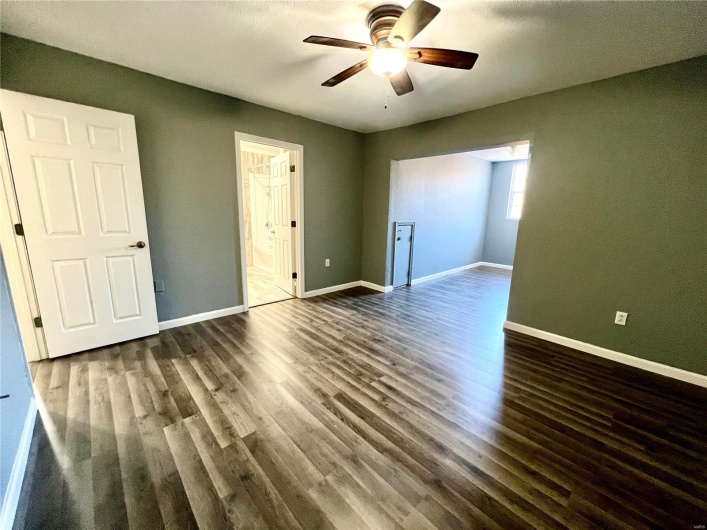 upstairs bedroom with Jack n Jill bath