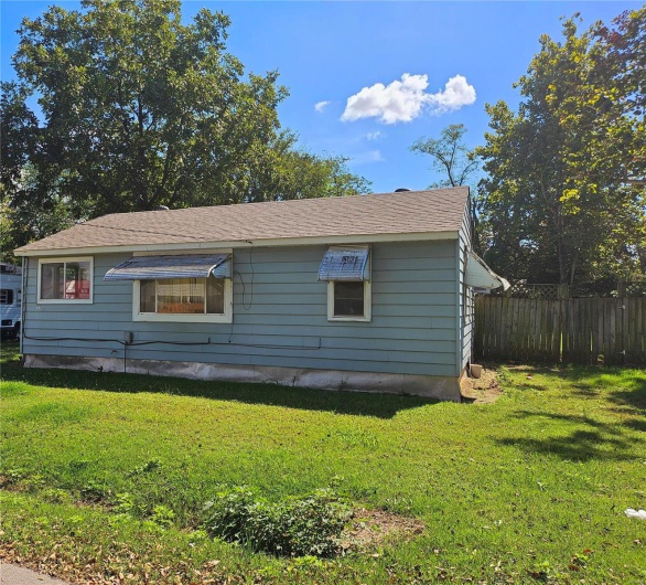 1821 Independence Circle, Kennett, Missouri 63857, 2 Bedrooms Bedrooms, 5 Rooms Rooms,1 BathroomBathrooms,Residential,For Sale,Independence Circle,MAR24060150
