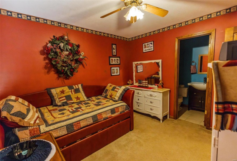 702 S 525th Rd, East Prairie, Missouri 63845, 4 Bedrooms Bedrooms, 13 Rooms Rooms,3 BathroomsBathrooms,Residential,For Sale,S 525th Rd,MAR25002390