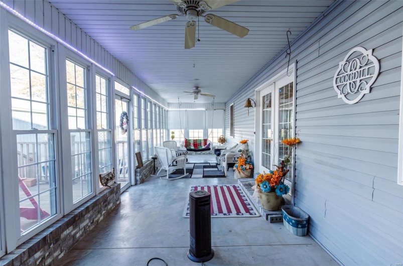 702 S 525th Rd, East Prairie, Missouri 63845, 4 Bedrooms Bedrooms, 13 Rooms Rooms,3 BathroomsBathrooms,Residential,For Sale,S 525th Rd,MAR25002390