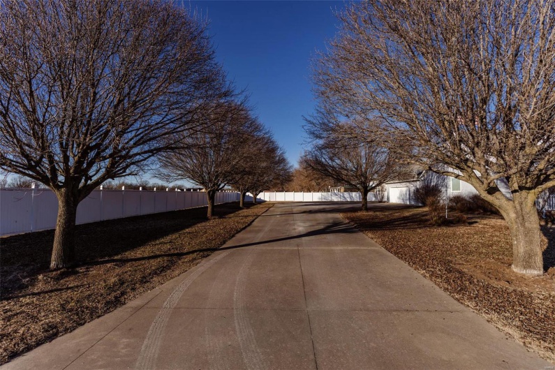 702 S 525th Rd, East Prairie, Missouri 63845, 4 Bedrooms Bedrooms, 13 Rooms Rooms,3 BathroomsBathrooms,Residential,For Sale,S 525th Rd,MAR25002390