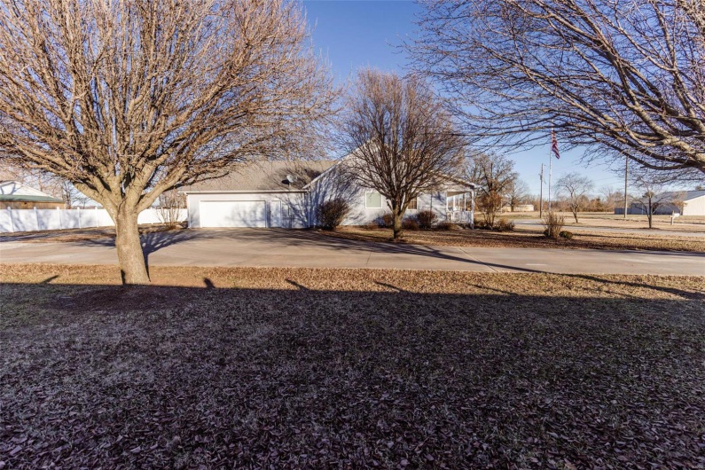 702 S 525th Rd, East Prairie, Missouri 63845, 4 Bedrooms Bedrooms, 13 Rooms Rooms,3 BathroomsBathrooms,Residential,For Sale,S 525th Rd,MAR25002390