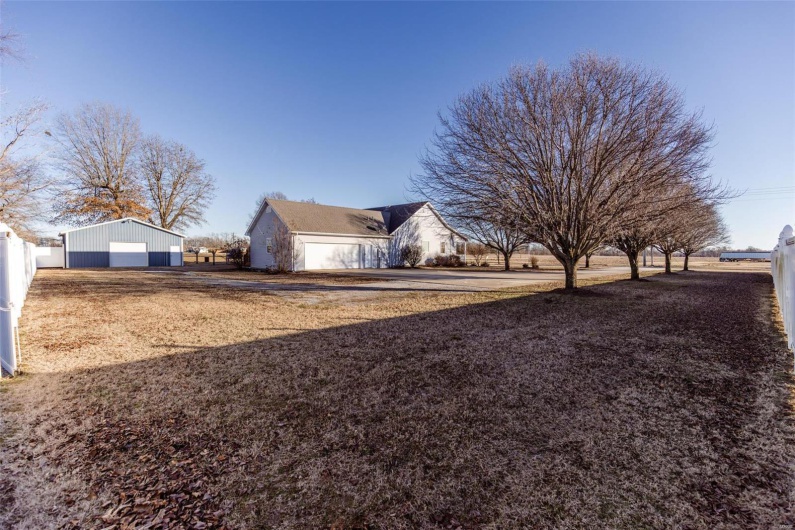 702 S 525th Rd, East Prairie, Missouri 63845, 4 Bedrooms Bedrooms, 13 Rooms Rooms,3 BathroomsBathrooms,Residential,For Sale,S 525th Rd,MAR25002390