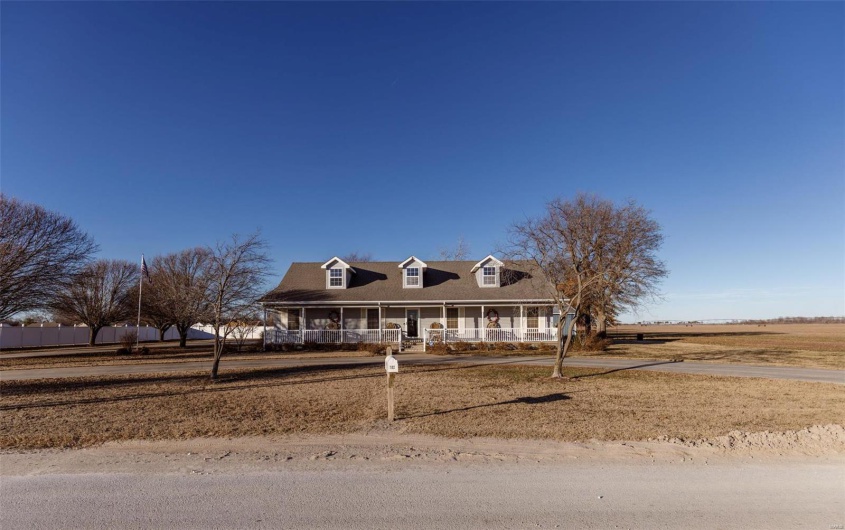 702 S 525th Rd, East Prairie, Missouri 63845, 4 Bedrooms Bedrooms, 13 Rooms Rooms,3 BathroomsBathrooms,Residential,For Sale,S 525th Rd,MAR25002390