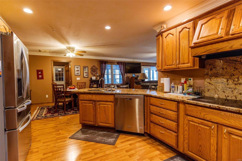 702 S 525th Rd, East Prairie, Missouri 63845, 4 Bedrooms Bedrooms, 13 Rooms Rooms,3 BathroomsBathrooms,Residential,For Sale,S 525th Rd,MAR25002390