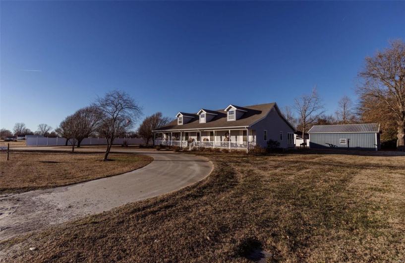 702 S 525th Rd, East Prairie, Missouri 63845, 4 Bedrooms Bedrooms, 13 Rooms Rooms,3 BathroomsBathrooms,Residential,For Sale,S 525th Rd,MAR25002390