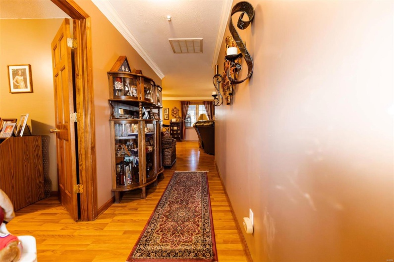 702 S 525th Rd, East Prairie, Missouri 63845, 4 Bedrooms Bedrooms, 13 Rooms Rooms,3 BathroomsBathrooms,Residential,For Sale,S 525th Rd,MAR25002390