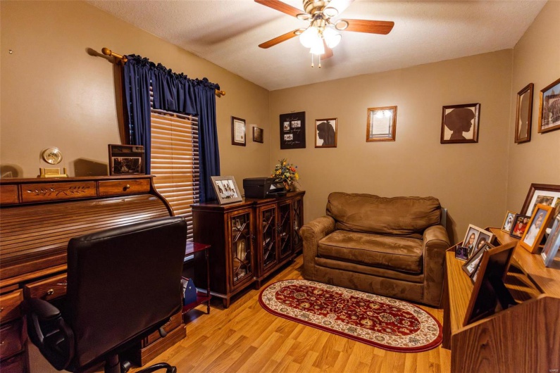 702 S 525th Rd, East Prairie, Missouri 63845, 4 Bedrooms Bedrooms, 13 Rooms Rooms,3 BathroomsBathrooms,Residential,For Sale,S 525th Rd,MAR25002390