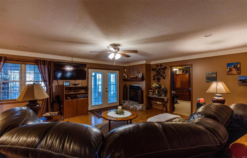 702 S 525th Rd, East Prairie, Missouri 63845, 4 Bedrooms Bedrooms, 13 Rooms Rooms,3 BathroomsBathrooms,Residential,For Sale,S 525th Rd,MAR25002390