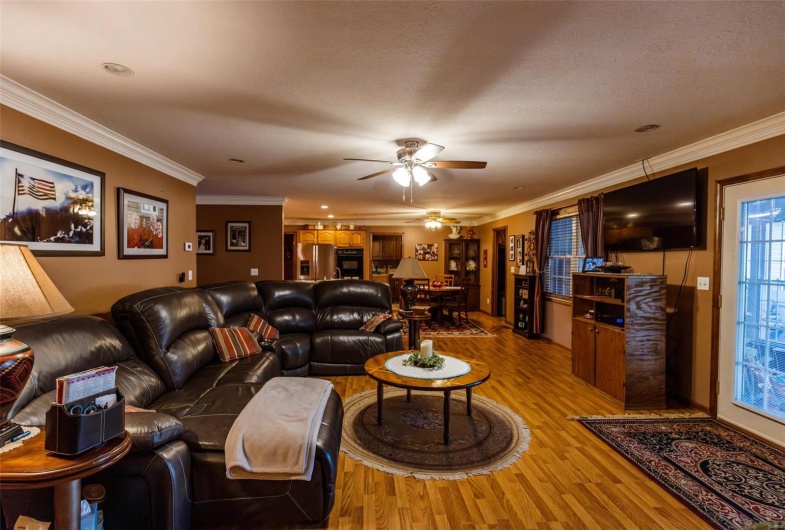 702 S 525th Rd, East Prairie, Missouri 63845, 4 Bedrooms Bedrooms, 13 Rooms Rooms,3 BathroomsBathrooms,Residential,For Sale,S 525th Rd,MAR25002390