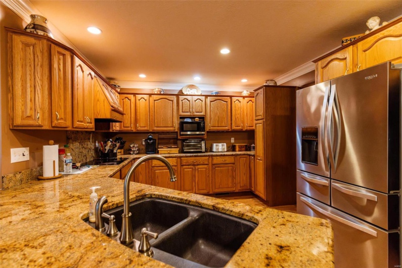 702 S 525th Rd, East Prairie, Missouri 63845, 4 Bedrooms Bedrooms, 13 Rooms Rooms,3 BathroomsBathrooms,Residential,For Sale,S 525th Rd,MAR25002390
