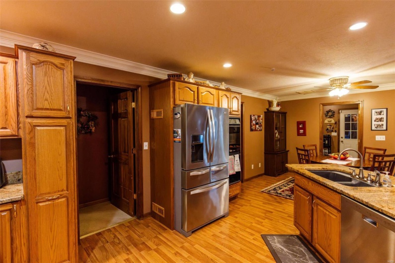 702 S 525th Rd, East Prairie, Missouri 63845, 4 Bedrooms Bedrooms, 13 Rooms Rooms,3 BathroomsBathrooms,Residential,For Sale,S 525th Rd,MAR25002390