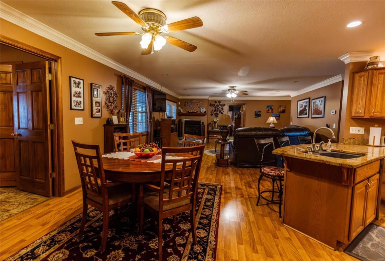 702 S 525th Rd, East Prairie, Missouri 63845, 4 Bedrooms Bedrooms, 13 Rooms Rooms,3 BathroomsBathrooms,Residential,For Sale,S 525th Rd,MAR25002390