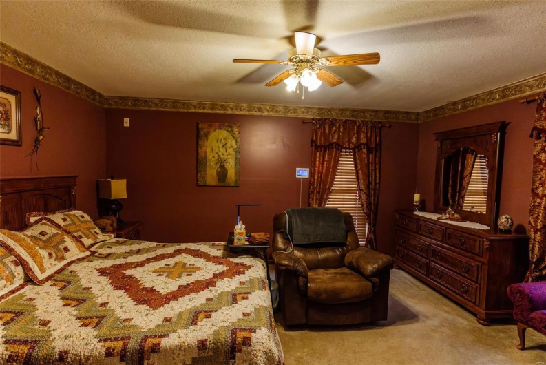 702 S 525th Rd, East Prairie, Missouri 63845, 4 Bedrooms Bedrooms, 13 Rooms Rooms,3 BathroomsBathrooms,Residential,For Sale,S 525th Rd,MAR25002390