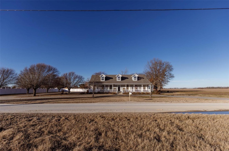 702 S 525th Rd, East Prairie, Missouri 63845, 4 Bedrooms Bedrooms, 13 Rooms Rooms,3 BathroomsBathrooms,Residential,For Sale,S 525th Rd,MAR25002390