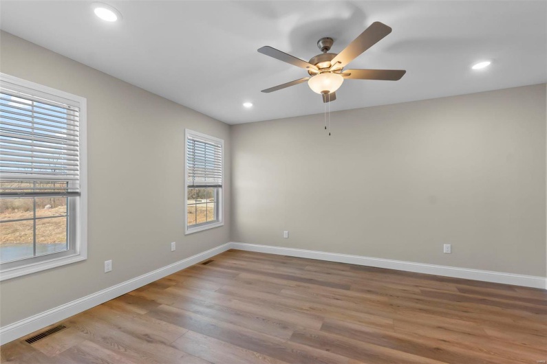 5327 Pinedale Drive, Jackson, Missouri 63755, 3 Bedrooms Bedrooms, 9 Rooms Rooms,2 BathroomsBathrooms,Residential,For Sale,Pinedale,MAR25002915
