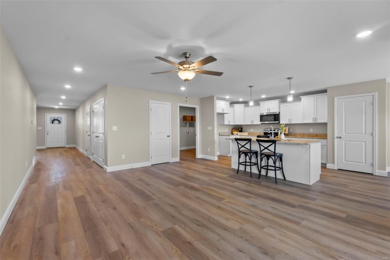 5327 Pinedale Drive, Jackson, Missouri 63755, 3 Bedrooms Bedrooms, 9 Rooms Rooms,2 BathroomsBathrooms,Residential,For Sale,Pinedale,MAR25002915